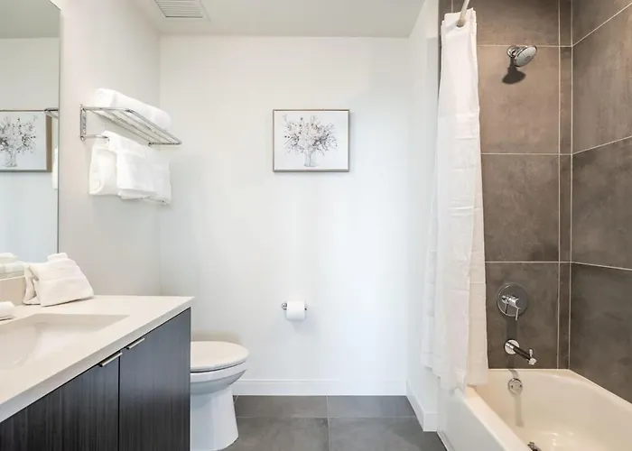 3br Luxury Glass With Views Apartment