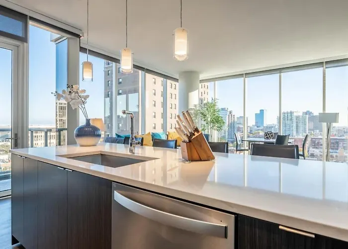 3br Luxury Glass With Views Apartment